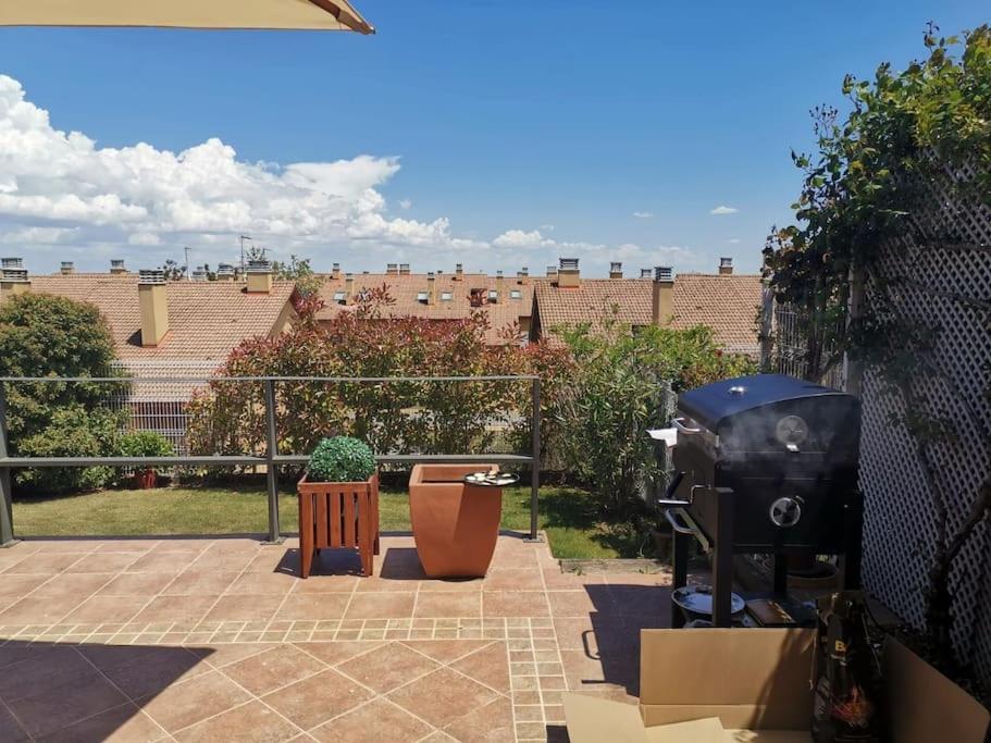 Estancia Con Jardin Entre Golf Y Monte - Cerca Logrono Sojuela エクステリア 写真