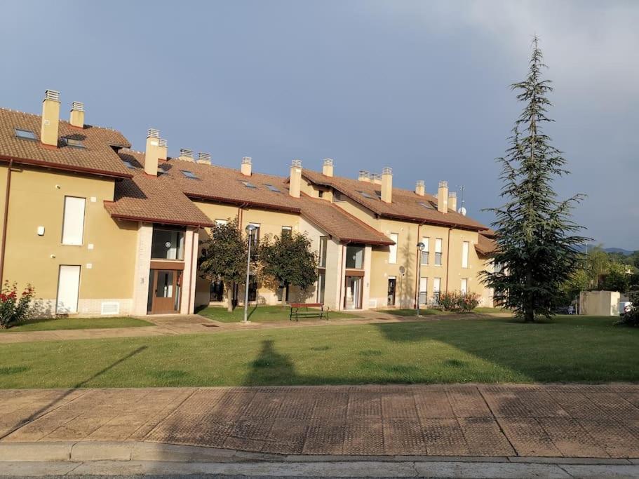 Estancia Con Jardin Entre Golf Y Monte - Cerca Logrono Sojuela エクステリア 写真